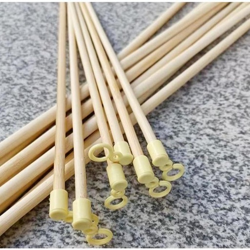 Cán đèn lồng bằng tre có móc nhựa, que cầm